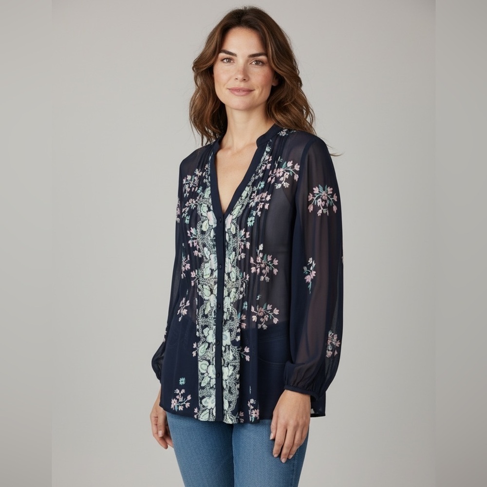 Charter club ladies blouse. Sheer long sleeve v neck XL. Excellent condition
